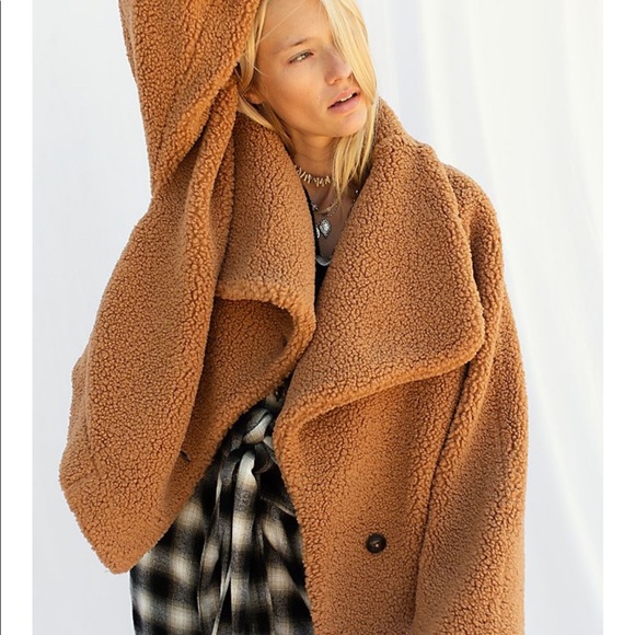 SOLD✨FREE PEOPLE Izzy Wrap Teddy Sand Chestnut Jacket - Picture 4 of 11